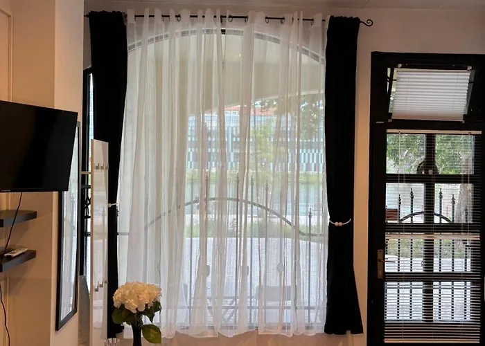 Lent Riverstay Апартаменты *