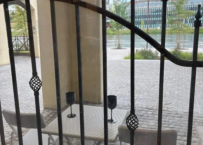 Апартаменты Lent Riverstay